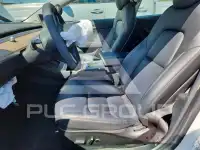 2021 Tesla Model 3 фото