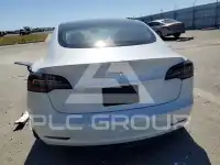 2021 Tesla Model 3 фото