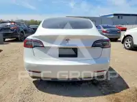 2021 Tesla Model 3 фото