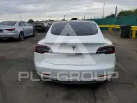 2021 Tesla Model 3 фото