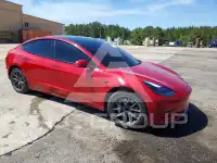 2021 Tesla Model 3 фото
