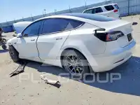 2021 Tesla Model 3 фото