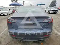 2021 Tesla Model 3 фото