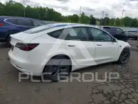 2021 Tesla Model 3 фото