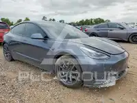 2021 Tesla Model 3 фото