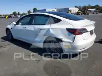 2021 Tesla Model 3 фото