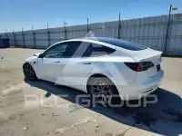 2021 Tesla Model 3 фото