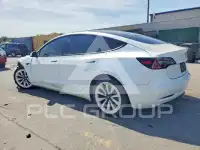2021 Tesla Model 3 фото