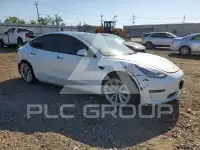 2021 Tesla Model 3 фото