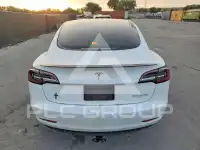 2021 Tesla Model 3 фото
