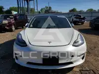 2021 Tesla Model 3 фото