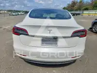 2021 Tesla Model 3 фото
