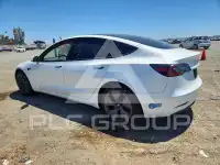 2021 Tesla Model 3 фото