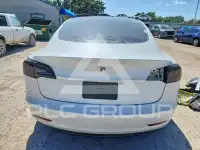 2021 Tesla Model 3 фото