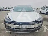 2021 Tesla Model 3 фото