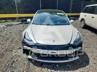 2021 Tesla Model 3 фото