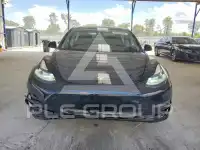 2021 Tesla Model 3 фото