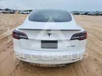 2021 Tesla Model 3 фото