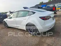 2021 Tesla Model 3 фото