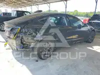 2021 Tesla Model 3 фото