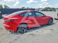 2021 Tesla Model 3 фото