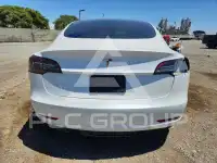 2021 Tesla Model 3 фото