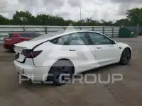 2021 Tesla Model 3 фото