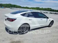 2021 Tesla Model 3 фото