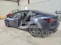 2021 Tesla Model 3 фото