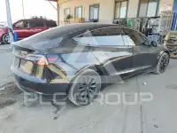 2021 Tesla Model 3 фото