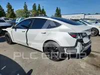 2021 Tesla Model 3 фото