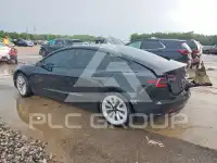 2021 Tesla Model 3 фото