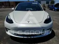 2021 Tesla Model 3 фото