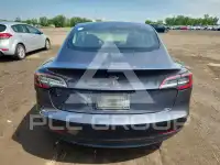 2021 Tesla Model 3 фото