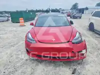 2021 Tesla Model 3 фото