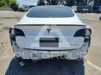 2021 Tesla Model 3 фото
