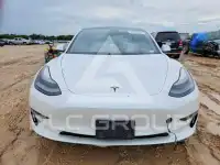 2021 Tesla Model 3 фото