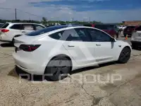 2021 Tesla Model 3 фото