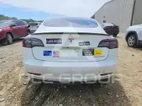 2021 Tesla Model 3 фото