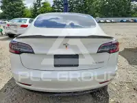2021 Tesla Model 3 фото