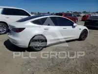 2021 Tesla Model 3 фото