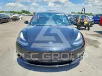 2021 Tesla Model 3 фото
