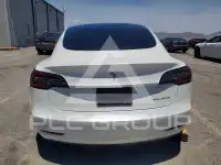 2021 Tesla Model 3 фото