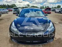 2021 Tesla Model 3 фото