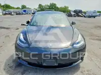 2021 Tesla Model 3 photo