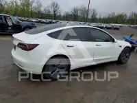 2021 Tesla Model 3 фото
