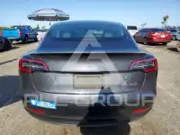 2021 Tesla Model 3 фото