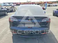2021 Tesla Model 3 фото