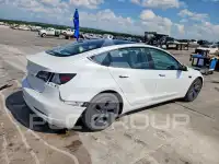 2021 Tesla Model 3 фото