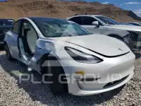2021 Tesla Model 3 фото